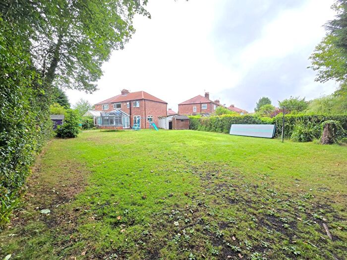 5 Bedroom Property For Sale In Fox Close, Timperley, WA15