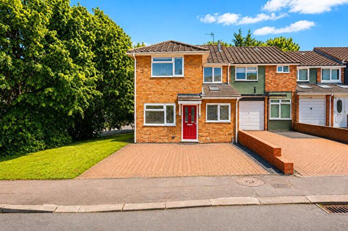 4 Bedroom Semi-Detached House For Sale In Englehurst, Harpenden, Hertfordshire, AL5