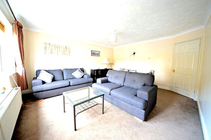 1 Bedroom Apartment To Rent In Tauheed Close, London, N4