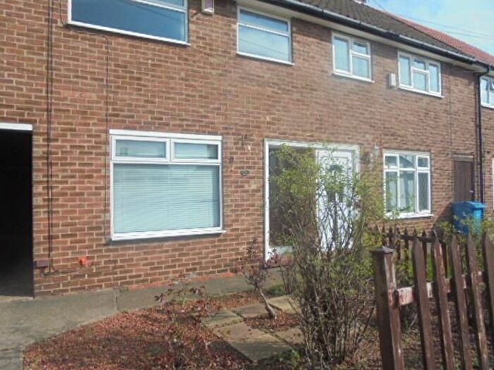 3 Bedroom Terraced House To Rent In Rosedale Grove, Spring Bank West, HU5