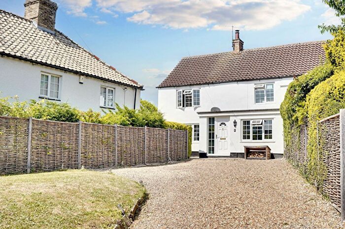 3 Bedroom Semi-Detached House For Sale In Parsonage Lane, Burwell, CB25
