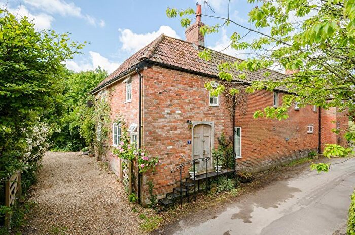 3 Bedroom House To Rent In Manor Farm Cottages, Etchilhampton, Devizes, Wiltshire, SN10