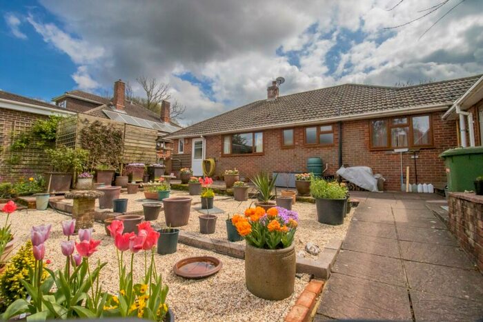 3 Bedroom Semi-Detached Bungalow To Rent In Petersfield Road, Ropley, Alresford, SO24