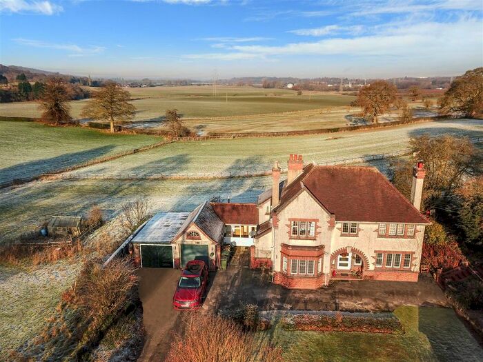 4 Bedroom Detached House For Sale In Tittensor Road, Tittensor, Stoke