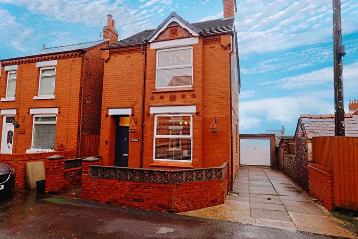 2 Bedroom Detached House For Sale In Poplar Avenue, Rhosllanerchrugog, Wrexham, LL14