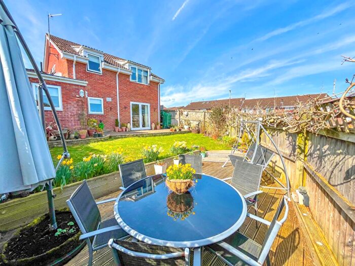 4 Bedroom Detached House For Sale In Priory Green, Highworth, Swindon, SN6