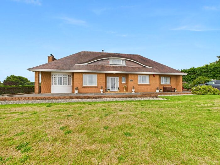 4 Bedroom Detached Bungalow For Sale In Hermon, Cynwyl Elfed, SA33