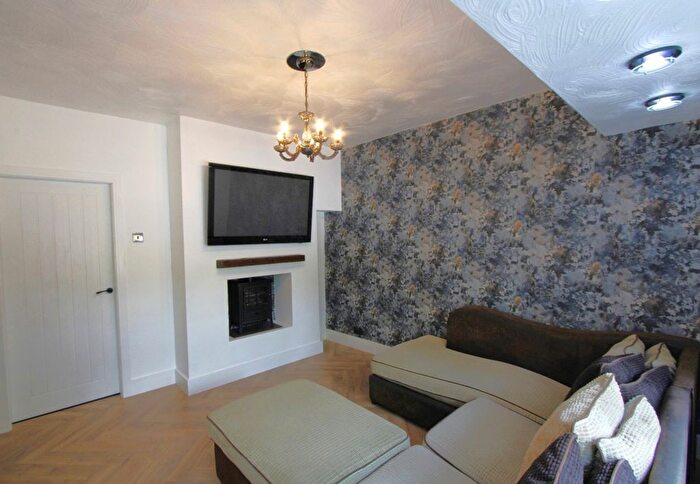 2 Bedroom Semi-Detached House For Sale In Long Lane, Bolton, BL2
