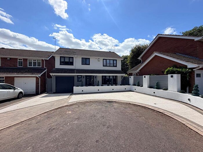 4 Bedroom Detached House For Sale In The Beeches, Bedworth, CV12