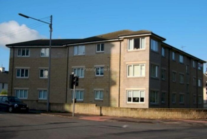 3 Bedroom Flat To Rent In Dukes Court, Cambuslang, G72