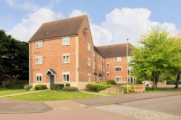 2 Bedroom Flat For Sale In Anna Pavlova Close, Abingdon, OX14