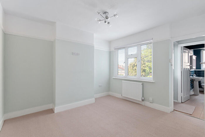 2 Bedroom Apartment To Rent In Collingwood Court, Collingwood Road, Sutton, SM1