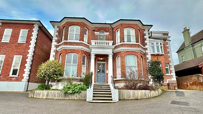 1 Bedroom Flat For Sale In Laton Road, Hastings, TN34