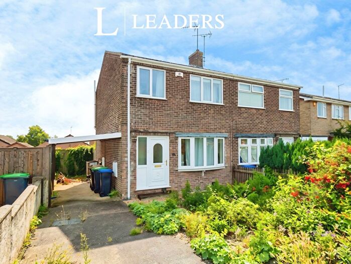 3 Bedroom Semi Detached House To Rent In Hartington Drive, NG17