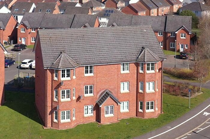 2 Bedroom Flat To Rent In Glenturret Place, Perth, PH1