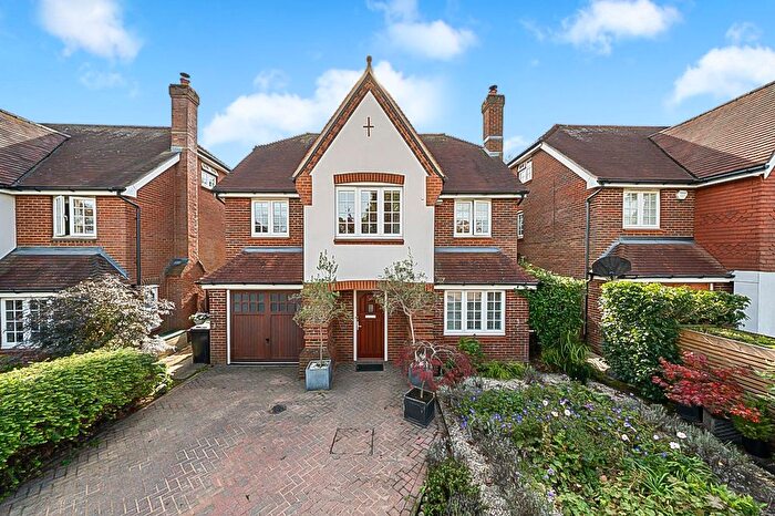 4 Bedroom Detached House For Sale In Guildford, Surrey, GU4