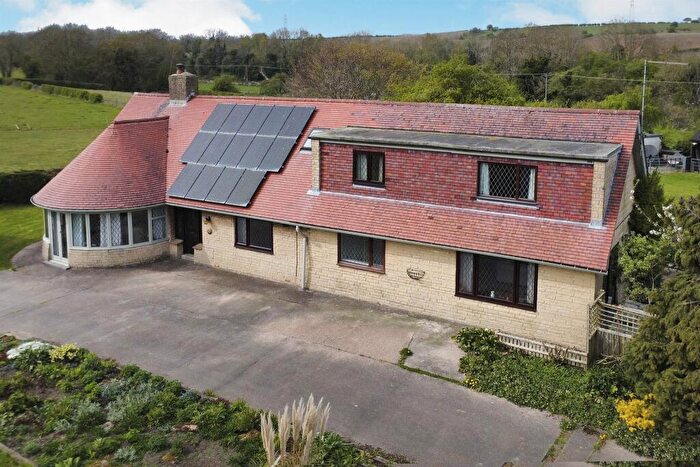 5 Bedroom Character Property For Sale In Hazelmere Road, Creswell, Worksop, S80