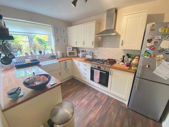 1 Bedroom Apartment To Rent In Abbeville Close, Exeter, EX2