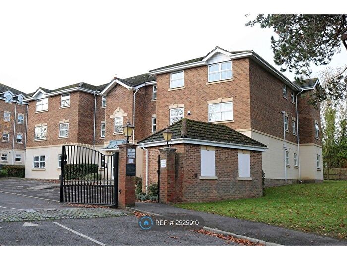 2 Bedroom Flat To Rent In Trevalyan Place, Haywards Heath, RH16