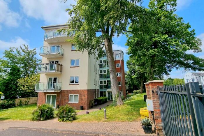 2 Bedroom Penthouse To Rent In Turners Hill Road, Pound Hill, Crawley, West Sussex., RH10