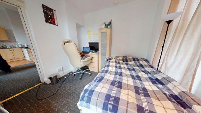2 Bedroom Flat To Rent In Springbank House, Headingley Lane, Headingley, Leeds, LS6