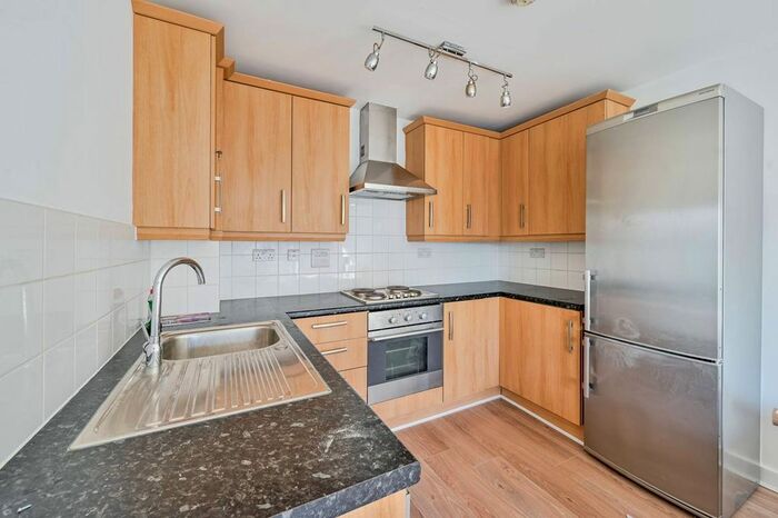 1 Bedroom Flat To Rent In John Harrison Way, Greenwich Millennium Village, London, SE10