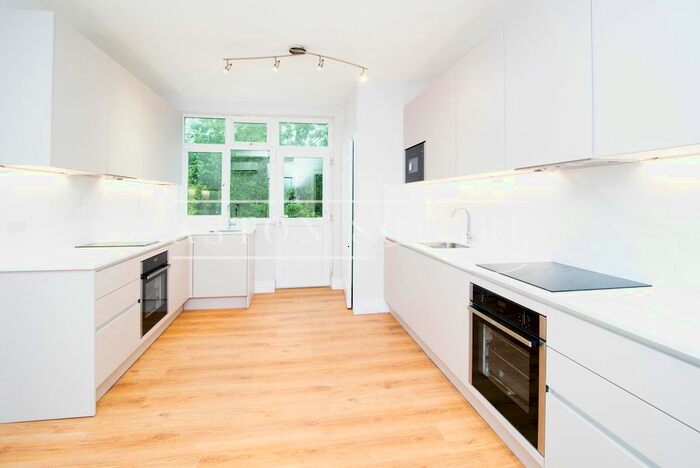 6 Bedroom Detached House To Rent In Highfield Gardens, London, NW11