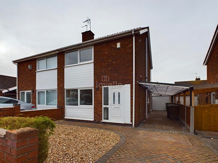 3 Bedroom Semi-Detached House To Rent In Renfrew Road, Lincoln, LN5