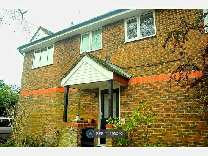 2 Bedroom Maisonette To Rent In Holmesdale Road, North Holmwood, Dorking, RH5