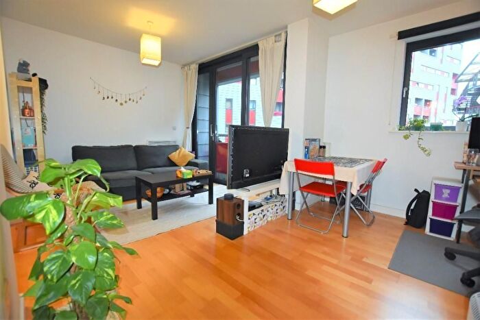 1 Bedroom Flat To Rent In Drayton Park, London, N5