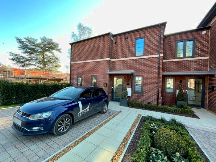 2 Bedroom End Of Terrace House To Rent In Beatrice Webb Lane, Standish, GL10