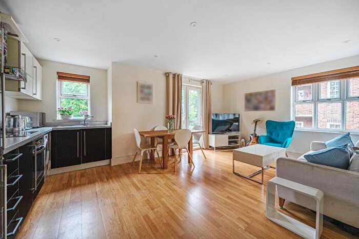 1 Bedroom Apartment For Sale In Park Road, Beckenham, BR3
