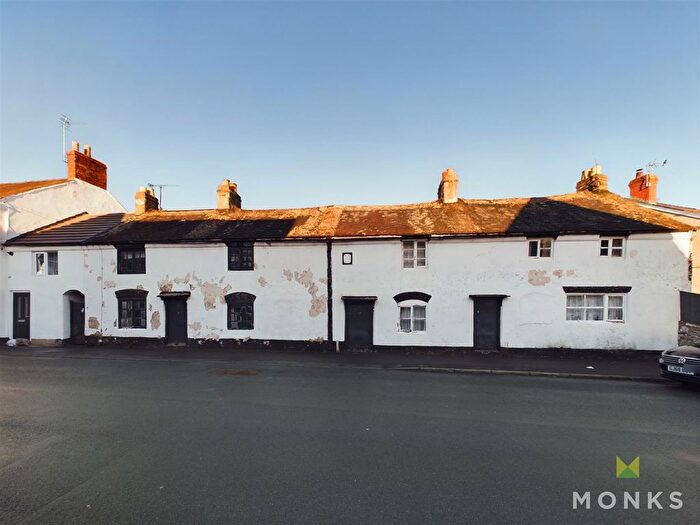 2 Bedroom Property For Sale In Old Whittington Road, Gobowen, Oswestry, SY11