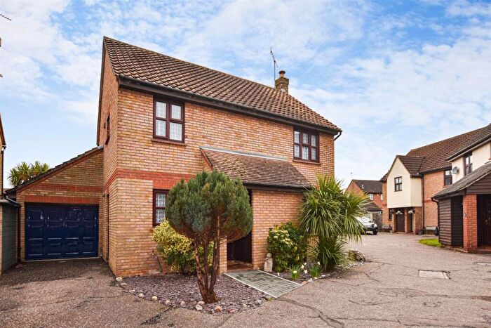 4 Bedroom Detached House For Sale In Great Smials, South Woodham Ferrers, CM3