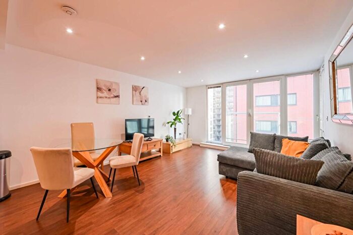 1 Bedroom Flat For Sale In The Oxygen, Royal Docks, London, E16