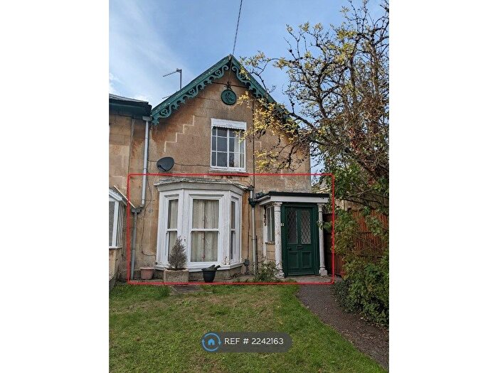 1 Bedroom Flat To Rent In Lowbourne, Melksham, SN12