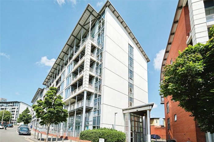 1 Bedroom Flat For Sale In Mason Way, Birmingham, West Midlands, B15
