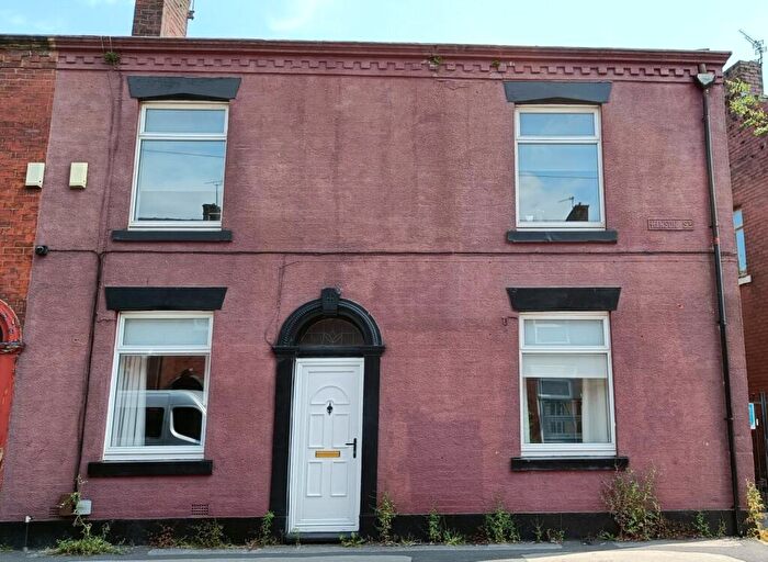 2 Bedroom End Of Terrace House For Sale In Hanson Street, Greenacres, Greater Manchester, OL4