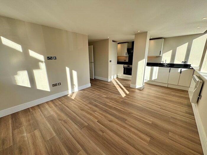 2 Bedroom Flat To Rent In Canon Street, Taunton, TA1