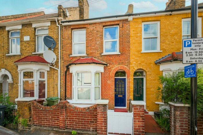 4 Bedroom House To Rent In Ivy Road, London, E17