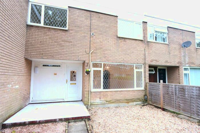 4 Bedroom Terraced House To Rent In Caswell Close, Farnborough, Hampshire, GU14