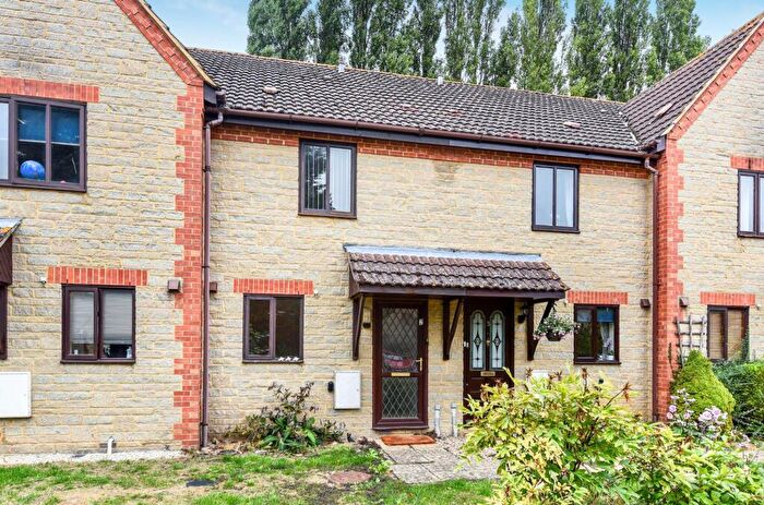 2 Bedroom Terraced House To Rent In Forest Close, Launton, OX26
