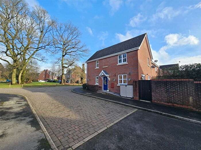 3 Bedroom Detached House For Sale In Pheasant Close, Four Marks, Alton, GU34