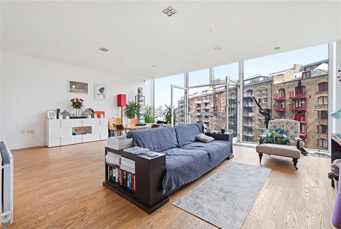 3 Bedroom Flat For Sale In Saffron Wharf, Shad Thames, London, SE1