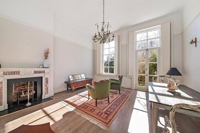2 Bedroom House For Sale In Belvedere Road, Crystal Palace, London, SE19