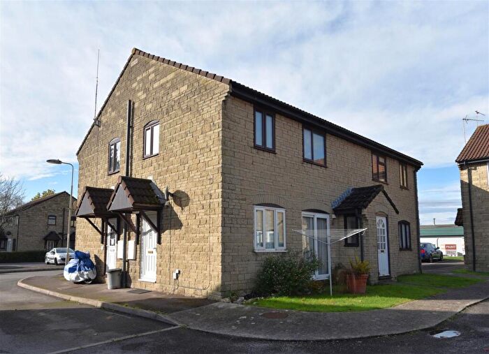 1 Bedroom Apartment For Sale In Meadowcroft, New Road, Gillingham, SP8