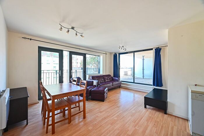2 Bedroom Flat To Rent In High Street, London, E15