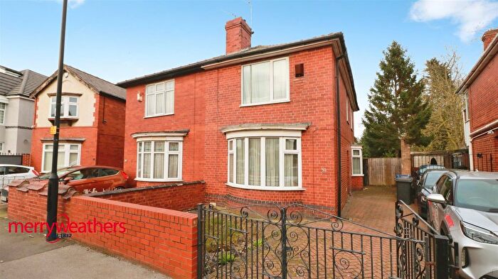 3 Bedroom Semi Detached House For Sale In Chequer Road, Doncaster, DN1