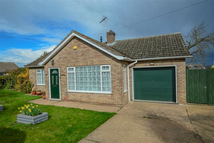 2 Bedroom Bungalow For Sale In The Lea, Leasingham, Sleaford, NG34
