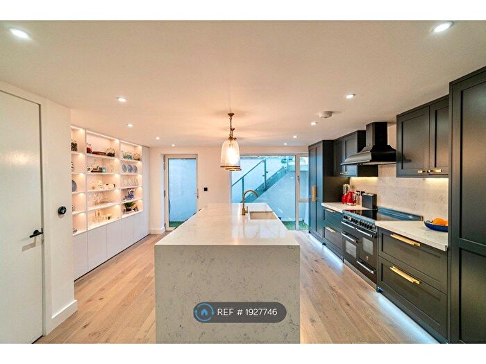 3 Bedroom Terraced House To Rent In Printers Road, London, SW9